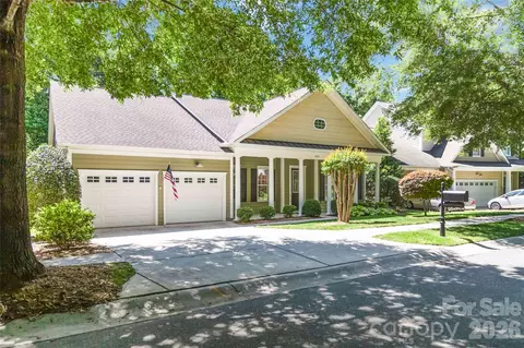 240 Clairborne Ct, Matthews, NC 28104