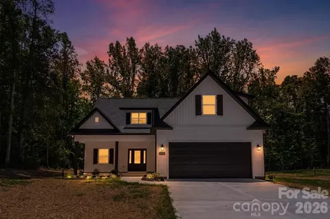 5005 Oconee Dr, Stanley, NC 28164