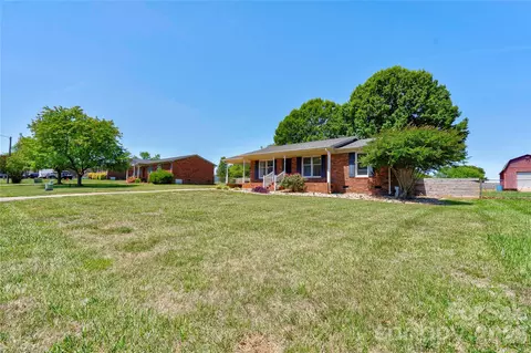 306 Southglenn Dr, Shelby, NC 28152