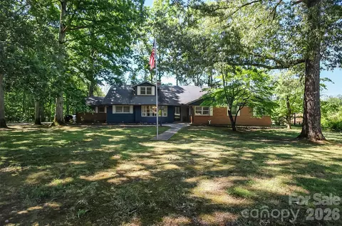 808 Old Mt Holly Rd, Stanley, NC 28164