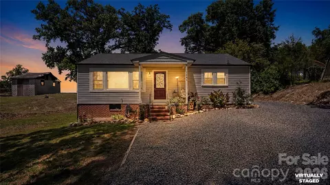 1481 Hilltop St, Albemarle, NC 28001