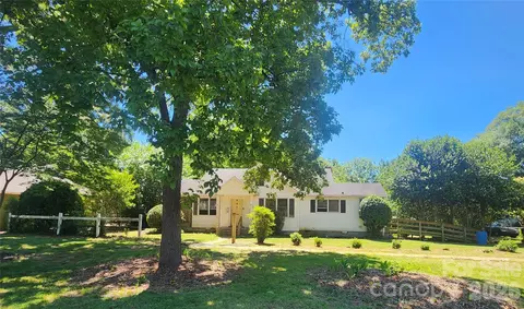 5510 Allen E Rd E, Charlotte, NC 28269