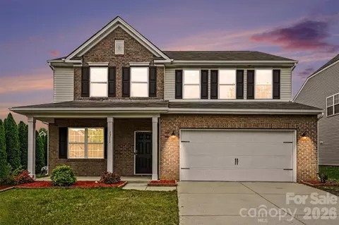 8211 Pamplin Ct, Charlotte, NC 28273