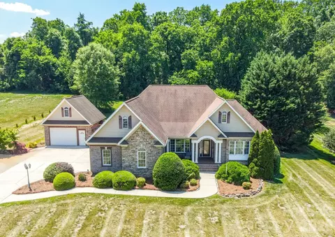 137 Natures Trl, Statesville, NC 28625