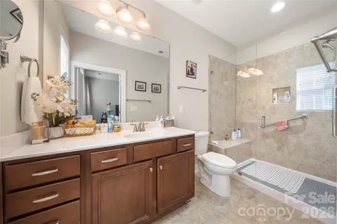 Bath - 17726 Morehampton Ave, Cornelius, NC 28031 photo 1 of 2