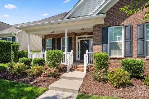 Exterior - 17726 Morehampton Ave, Cornelius, NC 28031 photo 2 of 7