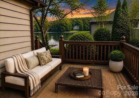 99 Willow Way, Hendersonville, NC 28739