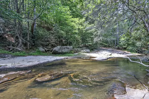 408 Stone River Dr, Traphill, NC 28685
