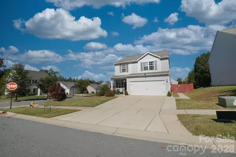 9728 Crooms Ct, Charlotte, NC 28215