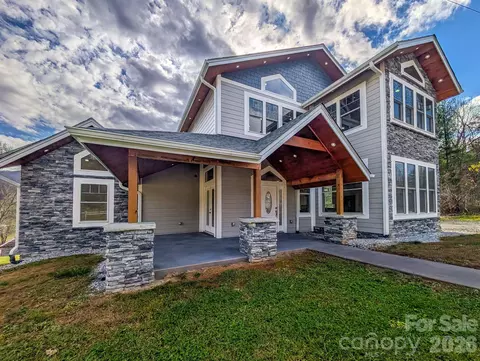 7854 E Us Highway 19e, Burnsville, NC 28714