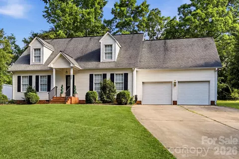 327 Sherry St, Rutherfordton, NC 28139
