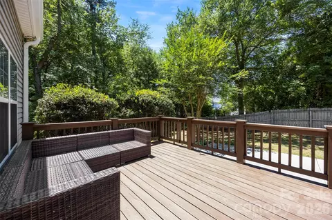 Exterior - 21012 Entrada Dr, Cornelius, NC 28031 photo 2 of 7