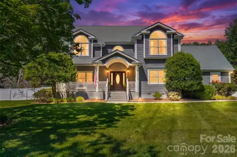 7240 Cobblecreek Dr, Matthews, NC 28104