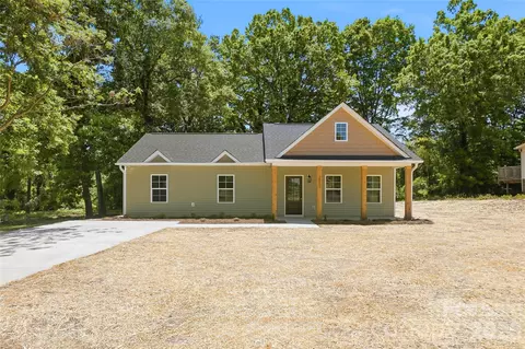 2507 Pacer Ln, Statesville, NC 28677