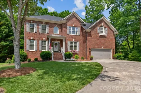 20101 Coachmans Wood Ln, Cornelius, NC 28031