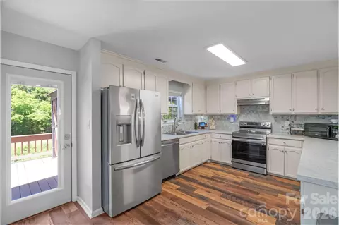 107 Howe St, Belmont, NC 28012