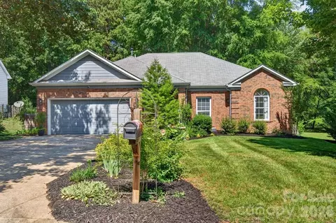 11219 Isthmus Ct, Charlotte, NC 28215