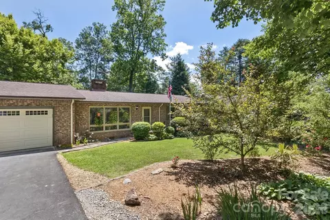 29 S Greenwood Forest Dr, Etowah, NC 28729