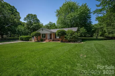 2645 Walker Rd, Matthews, NC 28105