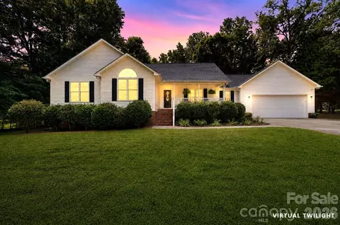 255 Tanager Dr, York, SC 29745