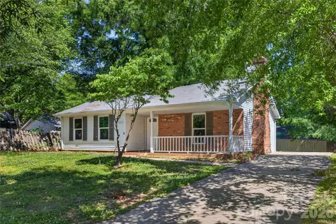 5911 Morninglow Ct, Charlotte, NC 28212