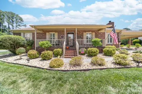 2402 Malotte Ln, Gastonia, NC 28054