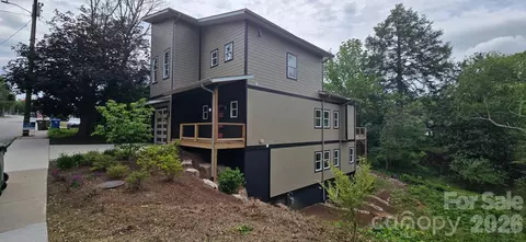 30 Sand Hill Rd, Asheville, NC 28806