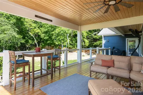 Exterior - 46 Nuthatch Ct, Fairview, NC 28730 photo 4 of 9