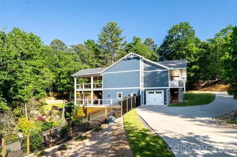 Exterior - 46 Nuthatch Ct, Fairview, NC 28730 photo 7 of 9