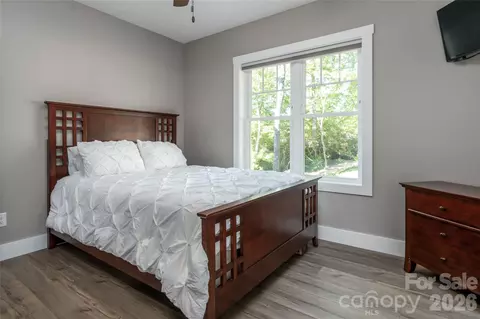 Bedroom - 46 Nuthatch Ct, Fairview, NC 28730 photo 2 of 2