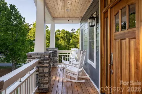 Exterior - 46 Nuthatch Ct, Fairview, NC 28730 photo 3 of 9