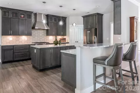 Kitchen - 46 Nuthatch Ct, Fairview, NC 28730 photo 3 of 3
