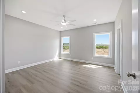 Bedroom - 1720 Jennings Rd, Olin, NC 28660 photo 3 of 4