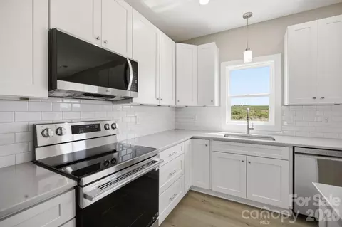 Kitchen - 1720 Jennings Rd, Olin, NC 28660 photo 4 of 4