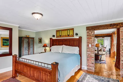 57 Langwell Ave, Asheville, NC 28806