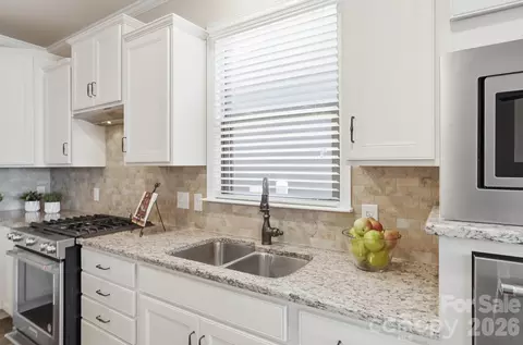 Kitchen - 2331 Currant St, Fort Mill, SC 29715 photo 3 of 4