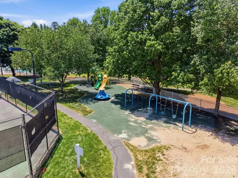 View/Area - 2331 Currant St, Fort Mill, SC 29715 photo 2 of 3