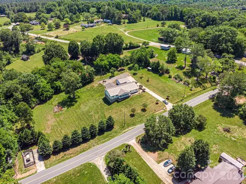 460 Sunset St, Granite Falls, NC 28630