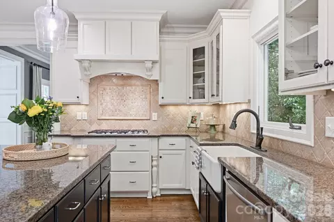 Kitchen - 235 Grey Rd, Davidson, NC 28036 photo 7 of 8