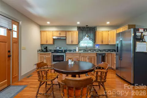 Kitchen - 3 Shytle Ln, Fletcher, NC 28732 photo 2 of 5