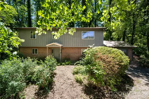 1 Beaverdam Knoll Rd, Asheville, NC 28804