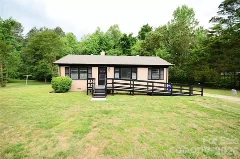 300 Martingale Dr, Gibsonville, NC 27249