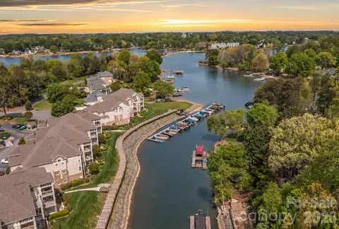 108 Pier 33 409 Dr #409, Mooresville, NC 28117