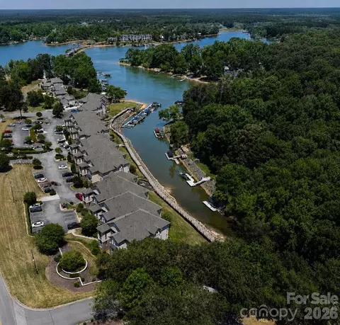 108 Pier 33 409 Dr #409, Mooresville, NC 28117
