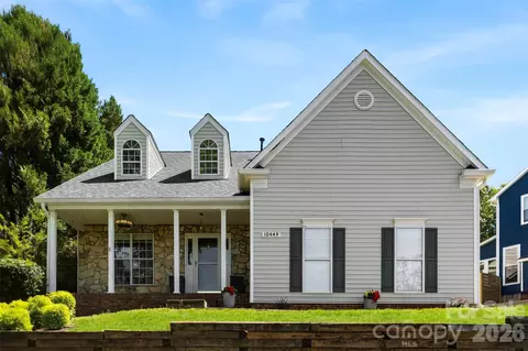 10449 Quiet Bay Ct, Charlotte, NC 28278