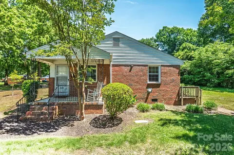3241 Minnesota Rd, Charlotte, NC 28208