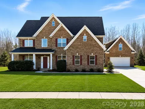 1008 Spring Rose Ln, Matthews, NC 28104