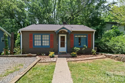224 Aurora Dr, Asheville, NC 28805