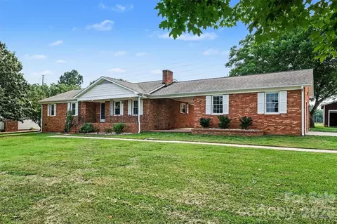 16924 Knoxwood Dr, Huntersville, NC 28078