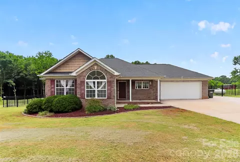 2823 Gourdvine Dr, Marshville, NC 28103